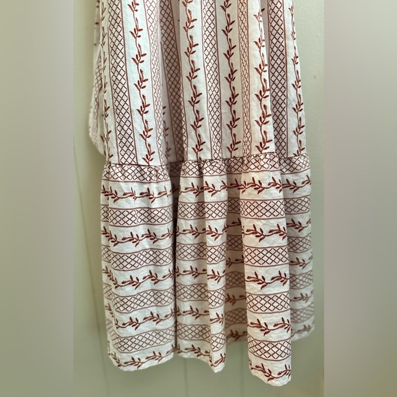 EVERLEIGH BROOKS Cream and Brown Patterned Front Criss Cross Tie Dress Sz M - Picture 2 of 8